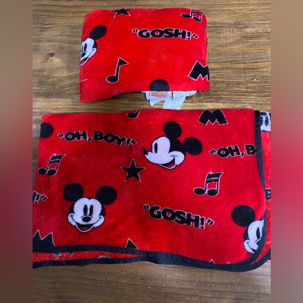 Mickey Mouse Disney Red Plush Kids Blanket and Pillow Set - Picture 1 of 3